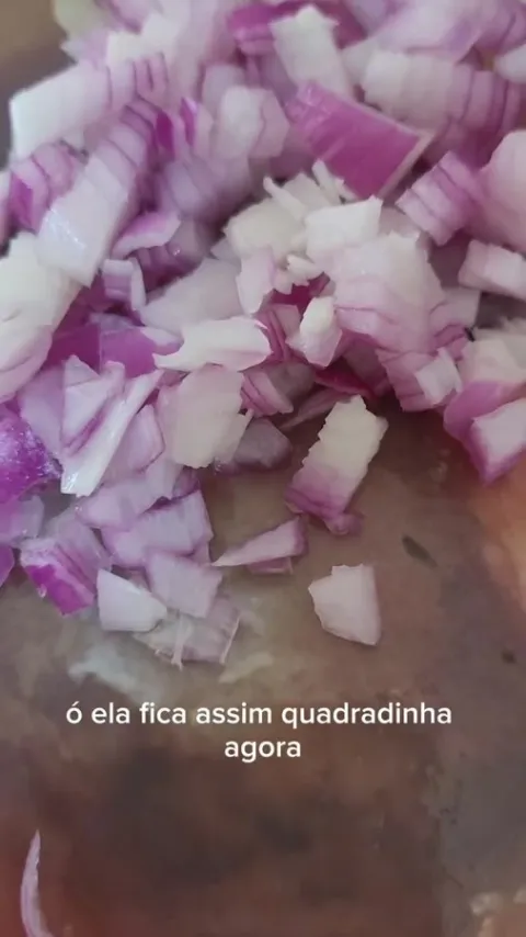 Etapa do preparo de Ceviche de manga com lim&atilde;o e ervas na publica&ccedil;&atilde;o original