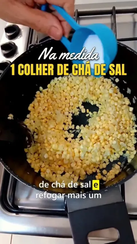 Etapa do preparo de Creme de milho com gr&atilde;os inteiros na publica&ccedil;&atilde;o original