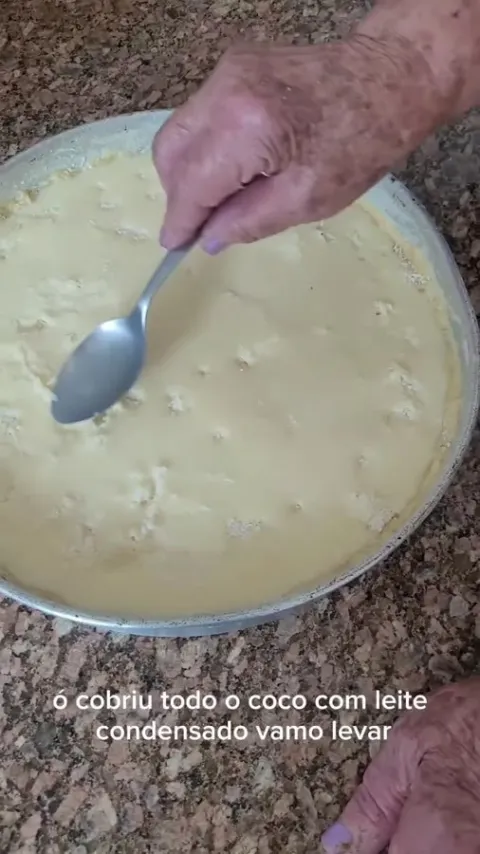 Etapa do preparo de Torta Baiana da Bisa na publica&ccedil;&atilde;o original