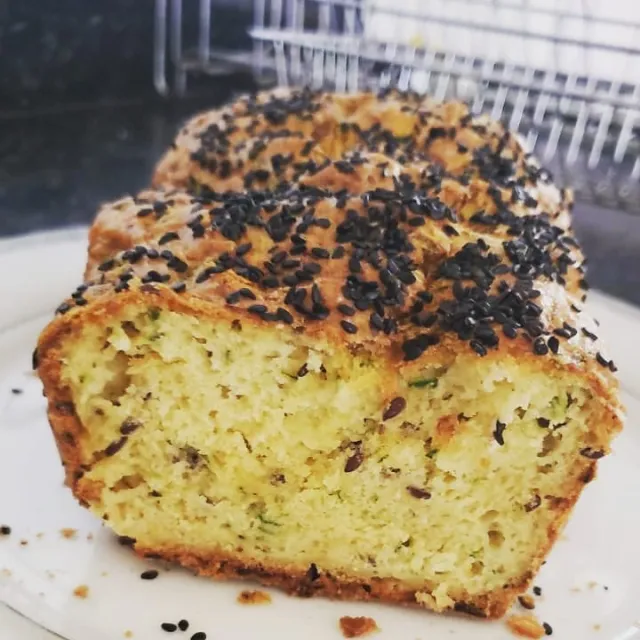 Imagem original de P&atilde;o de abobrinha com farinha de trigo na publica&ccedil;&atilde;o de Andressa Marino