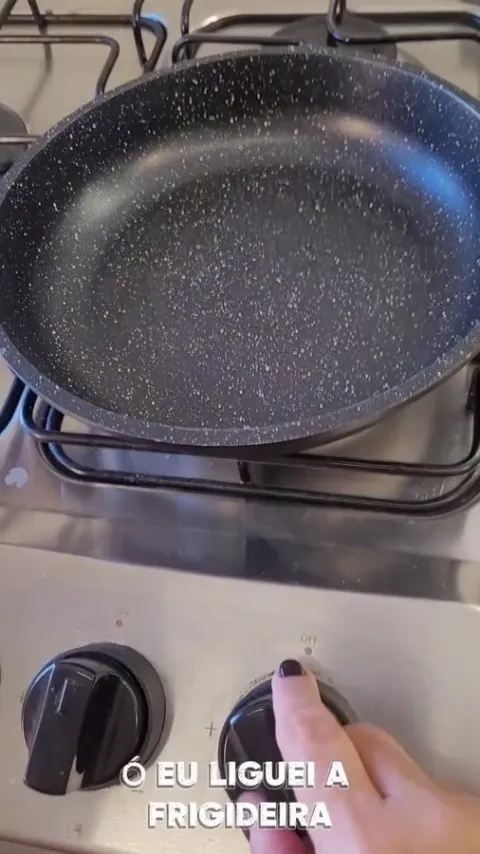 Etapa do preparo de Ovo mexido cremoso na publica&ccedil;&atilde;o original