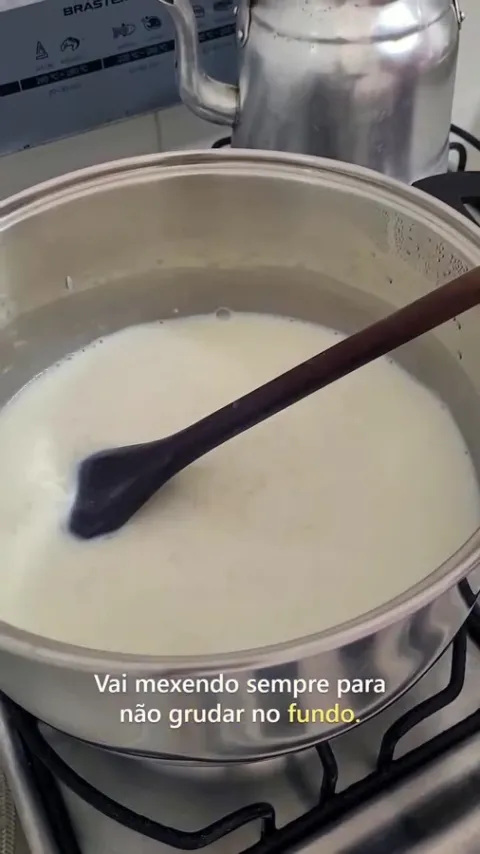 Etapa do preparo de Arroz doce com canela e cravo na publica&ccedil;&atilde;o original